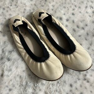 Italian made flats size 38 1/2 (fits like a 7)